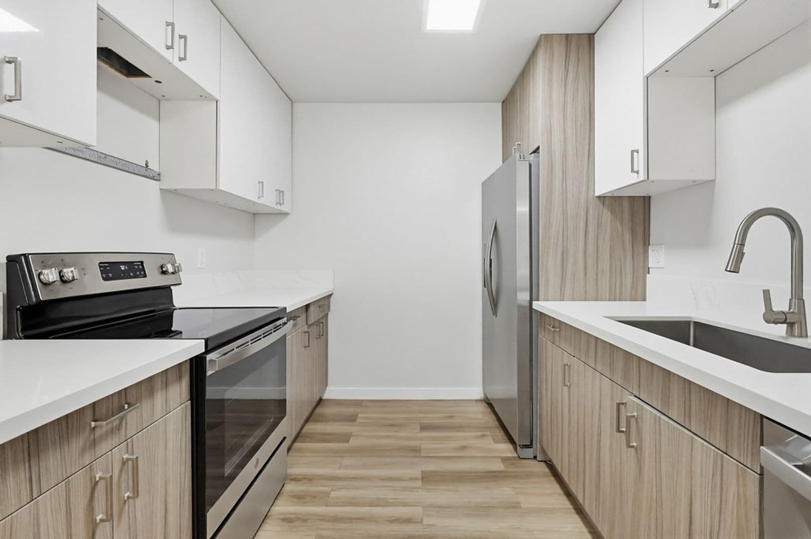 Lomita Apartment: 25829 Viana Avenue