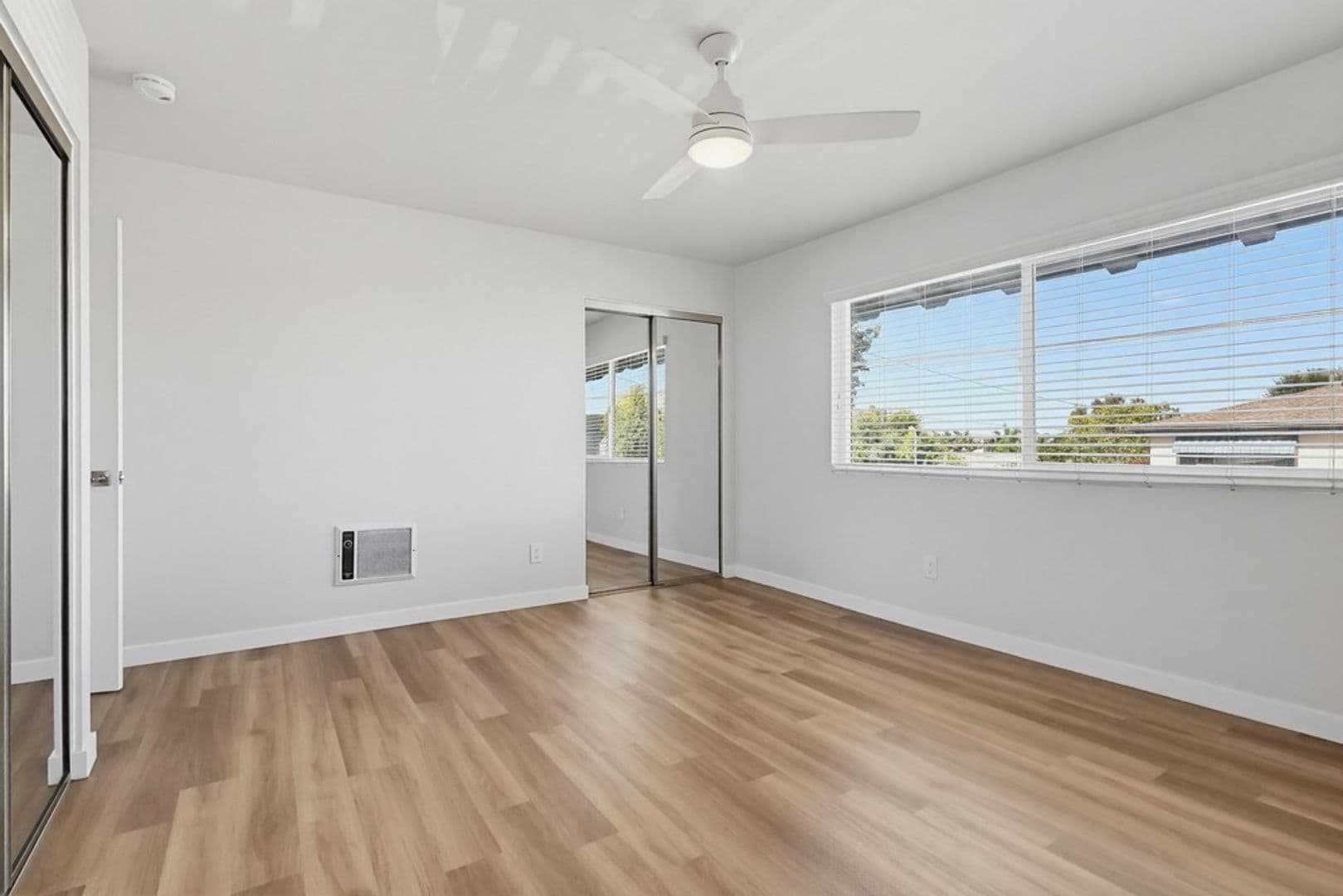 Lomita Apartment: 25829 Viana Avenue