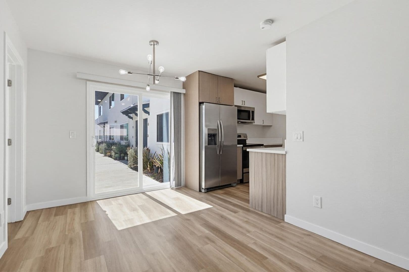 Lomita Apartment: 25829 Viana Avenue
