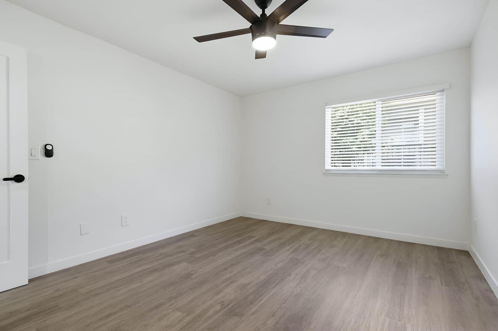 Anaheim Apartment: 2611 W. Baylor Circle