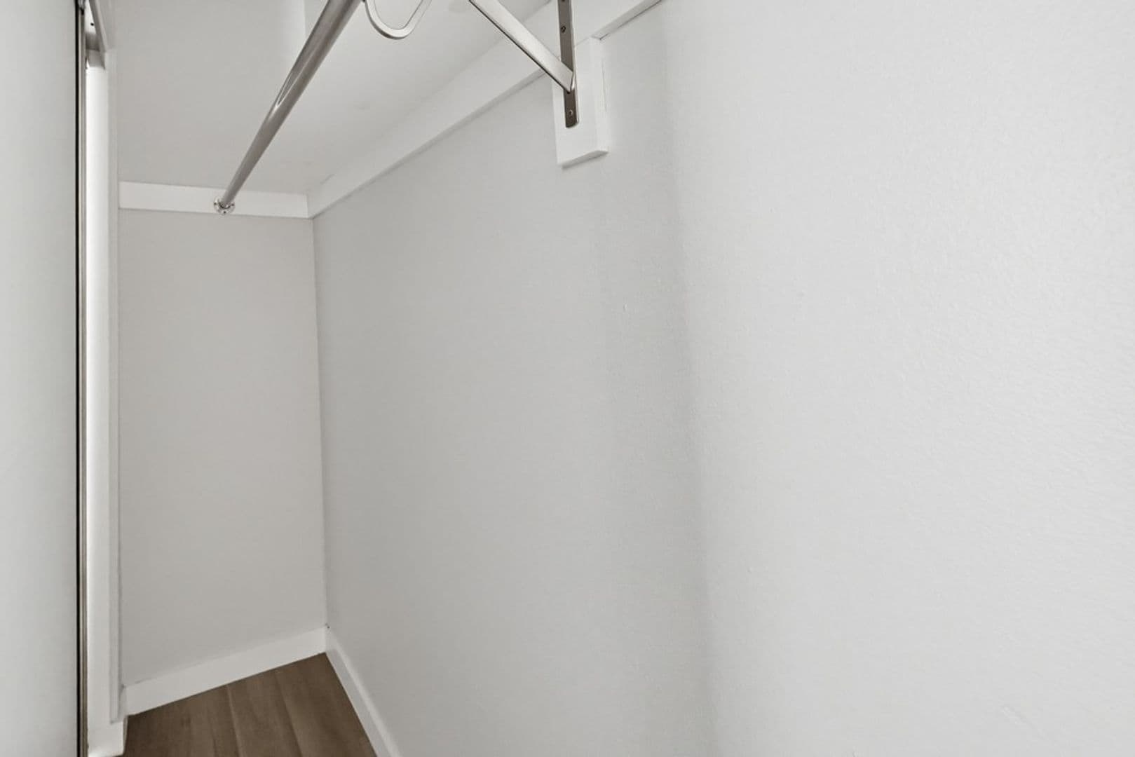 Lomita Apartment: 25829 Viana Avenue
