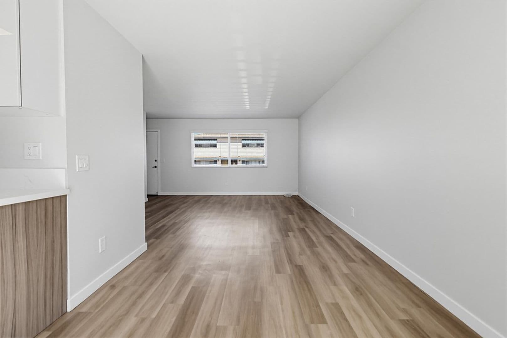 Lomita Apartment: 25829 Viana Avenue