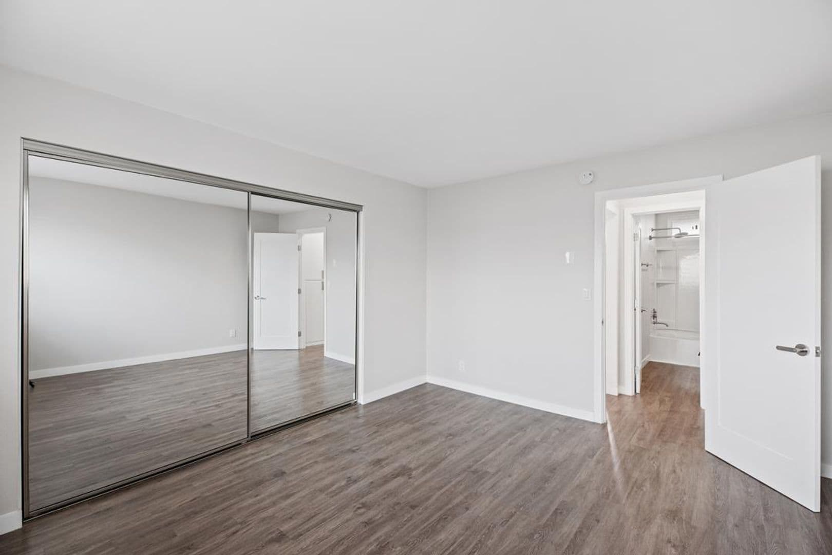 Gardena Apartment: 844 W. 164th Street