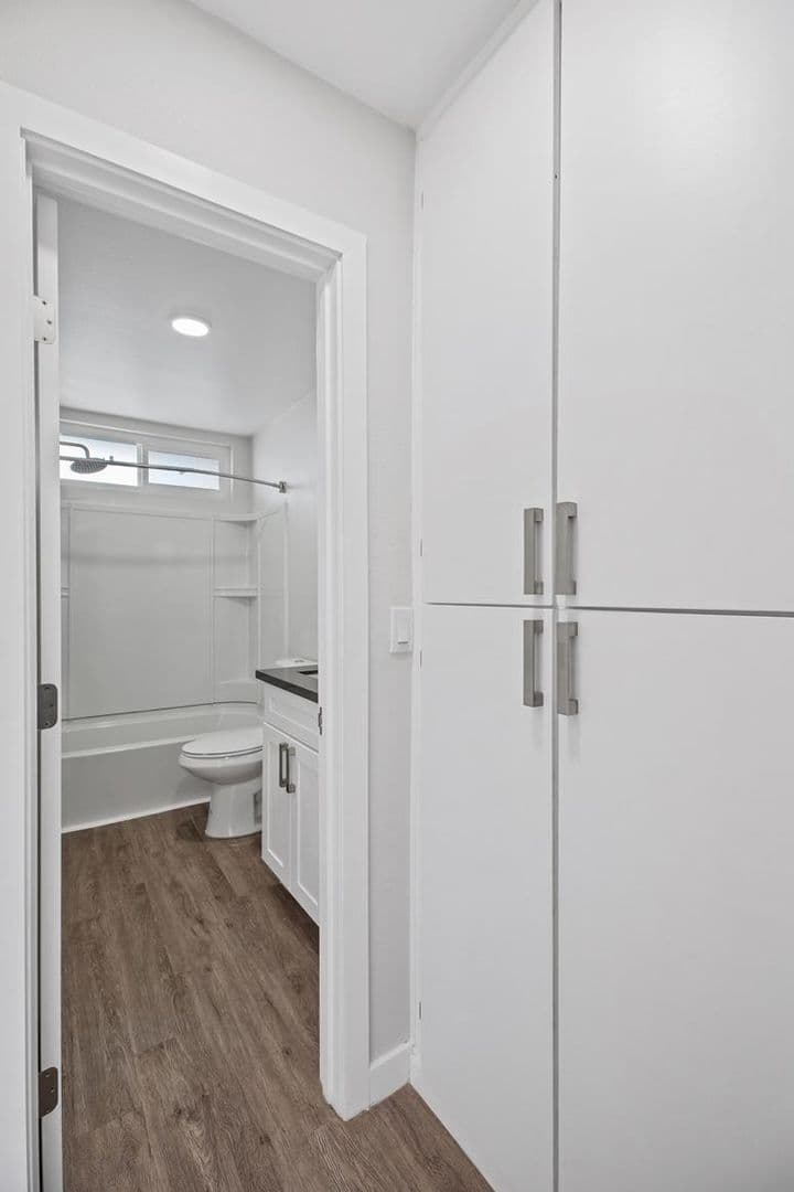Gardena Apartment: 844 W. 164th Street