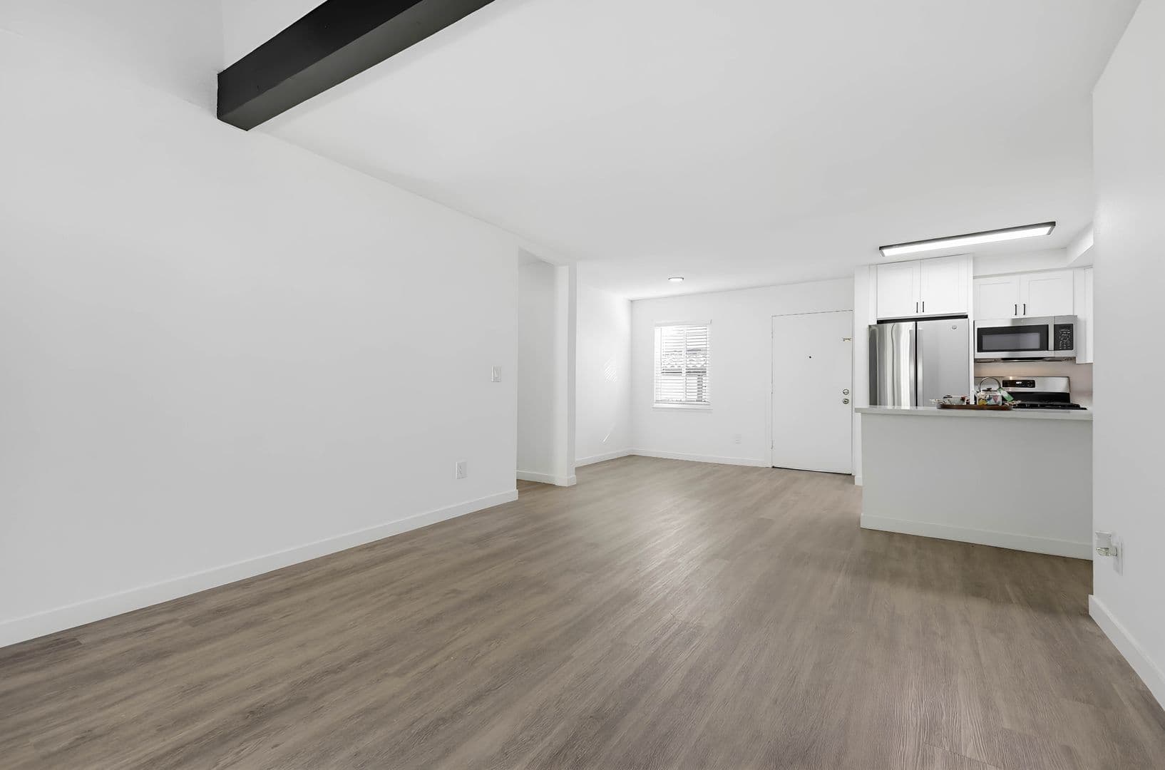 Anaheim Apartment: 2611 W. Baylor Circle