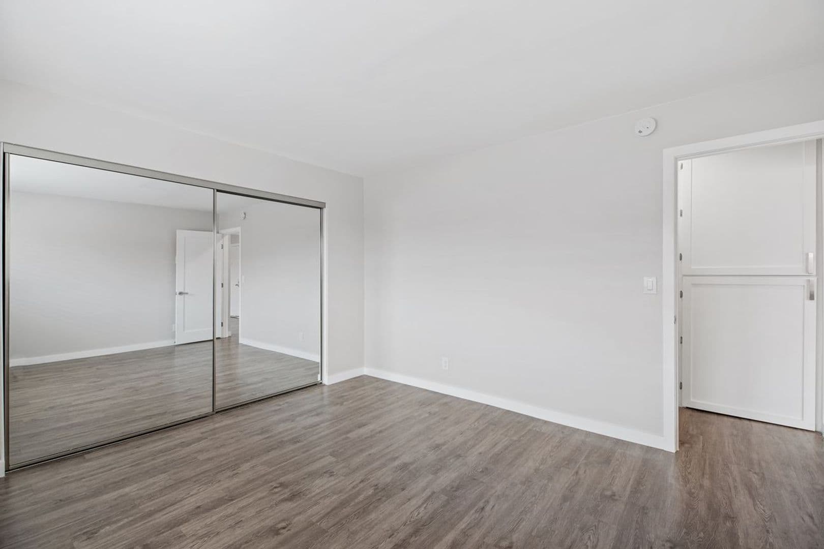 Gardena Apartment: 844 W. 164th Street