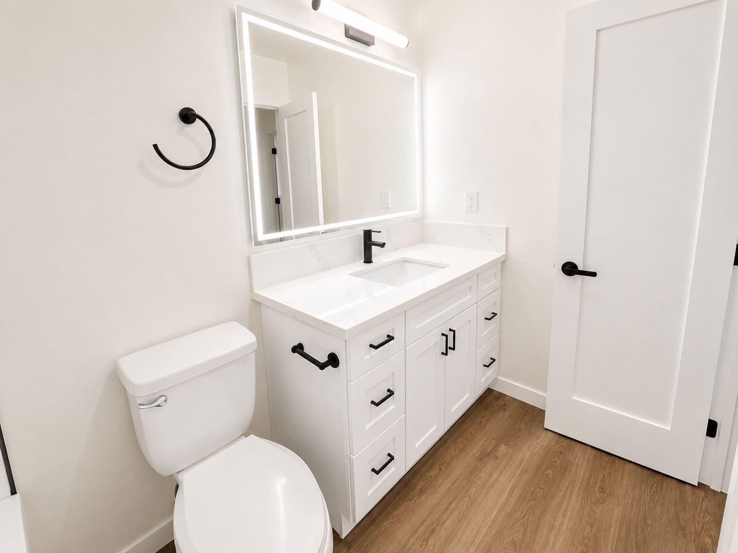 Anaheim Apartment: 2611 W. Baylor Circle