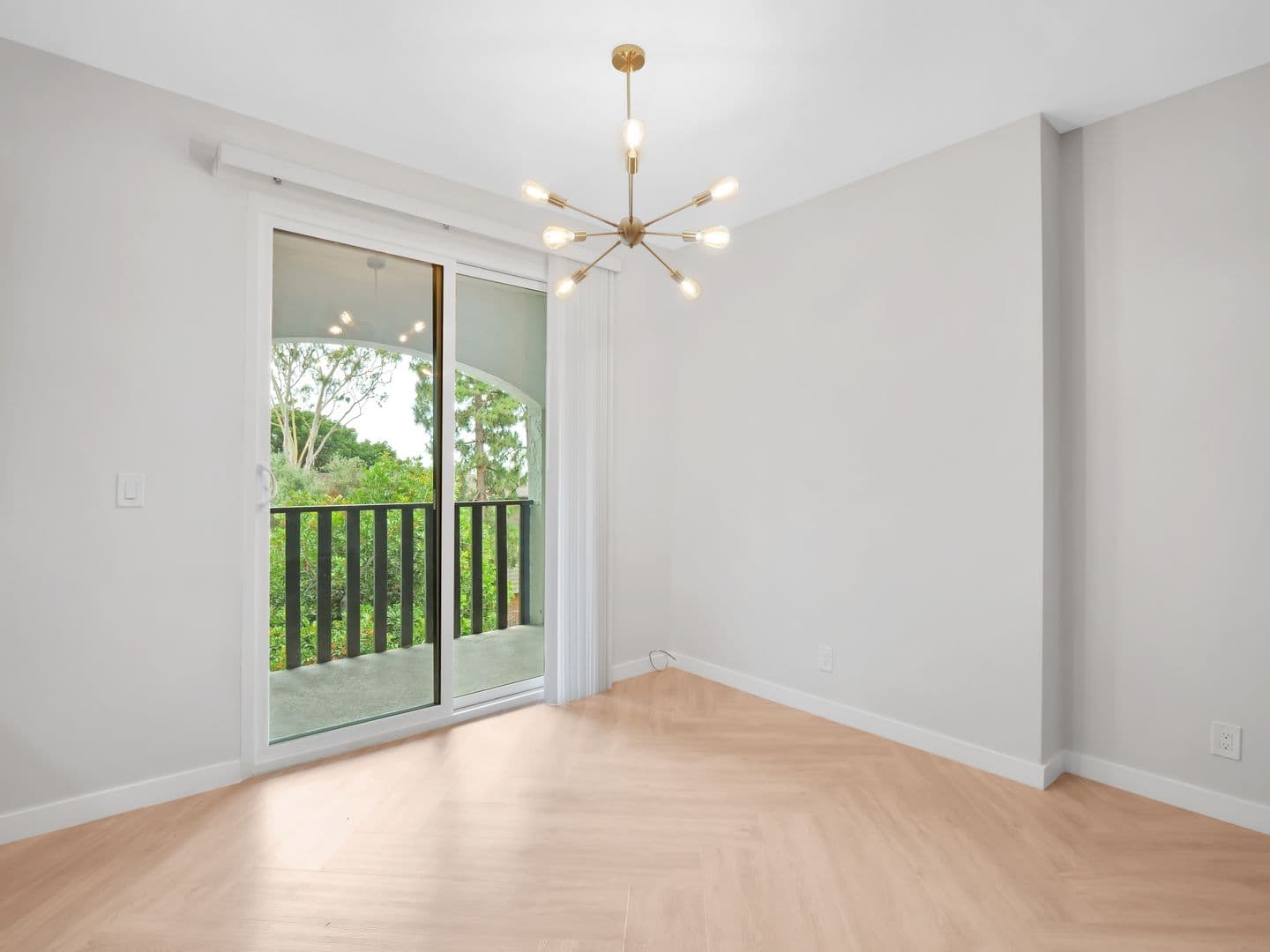 Culver City Apartment: 6175 Canterbury Drive