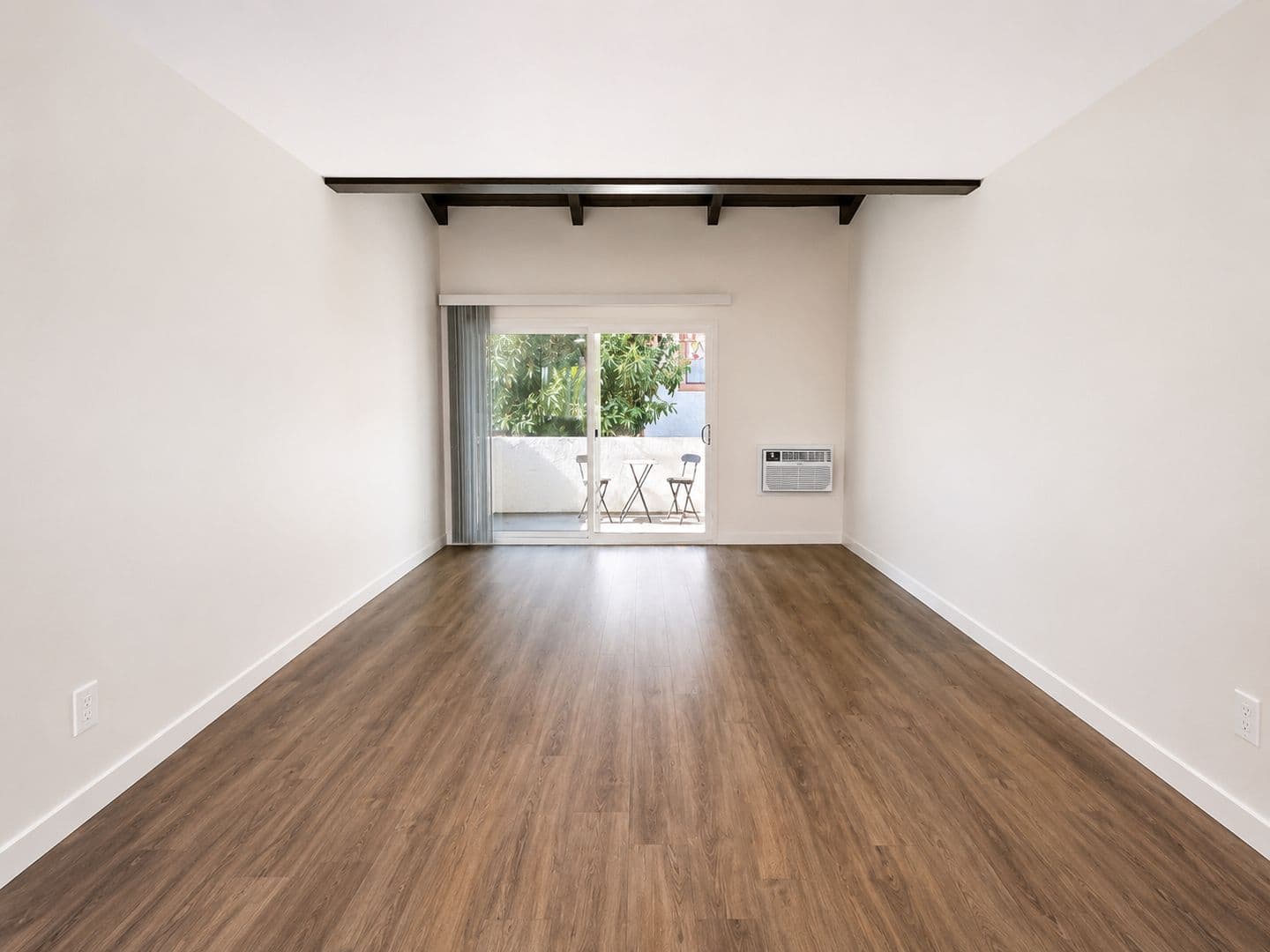 Anaheim Apartment: 2611 W. Baylor Circle