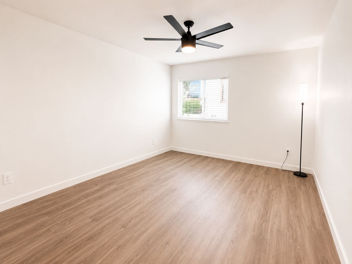 Anaheim Apartment: 2611 W. Baylor Circle