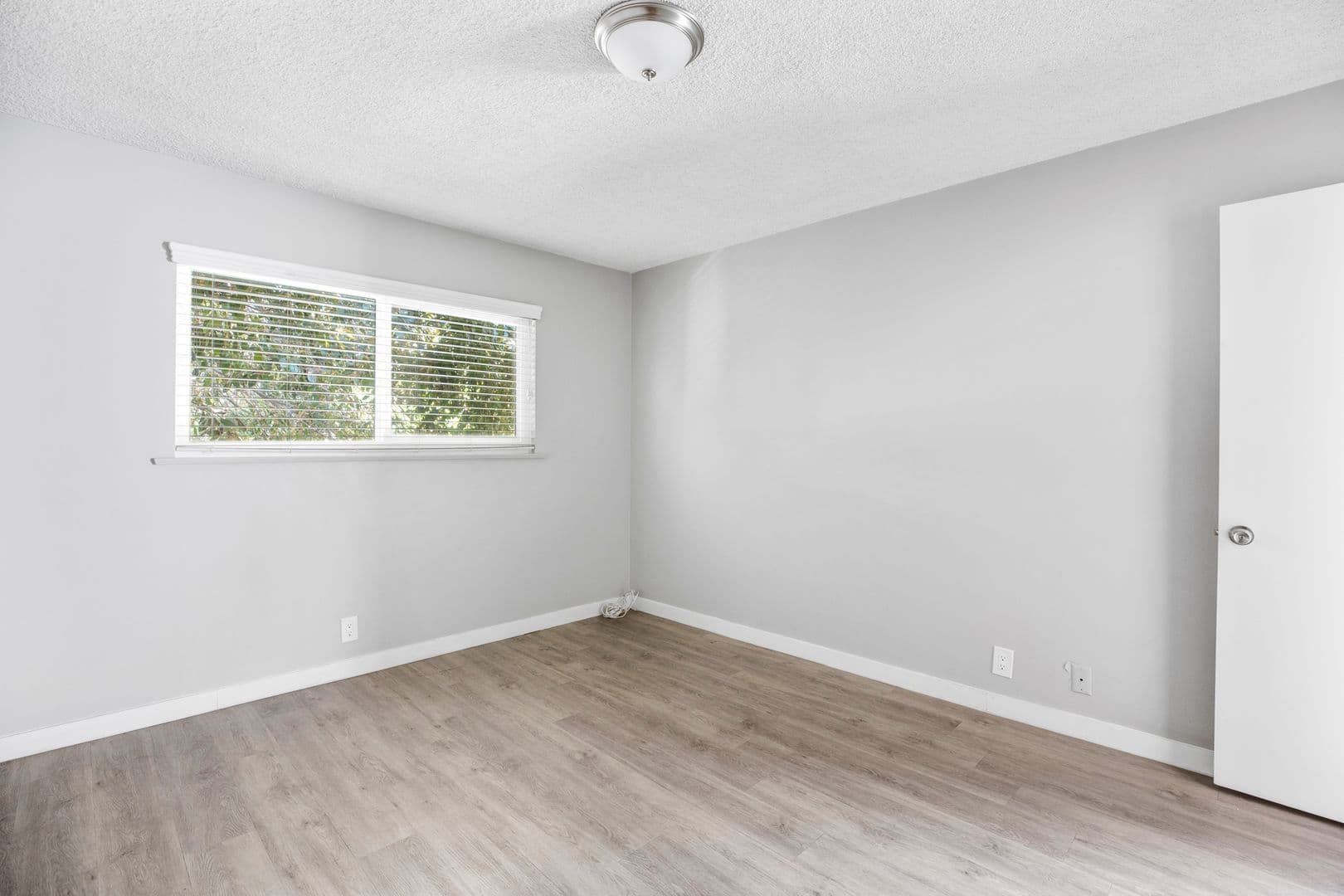 South Pasadena Apartment: 1119 Huntington Drive