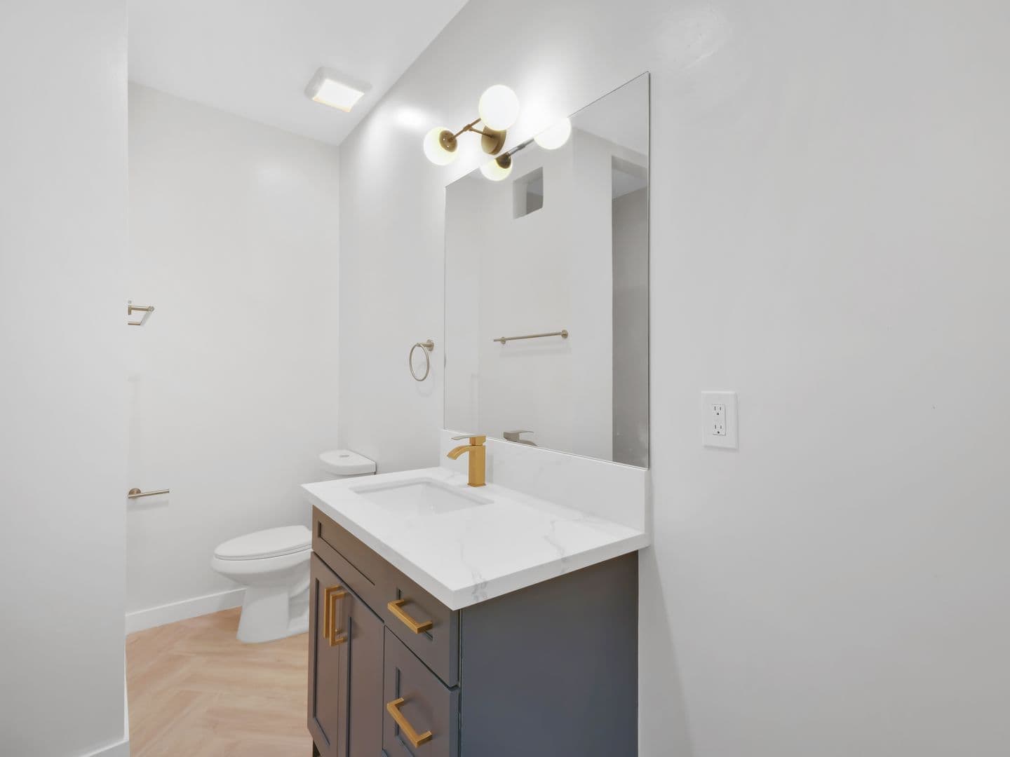 Culver City Apartment: 6175 Canterbury Drive