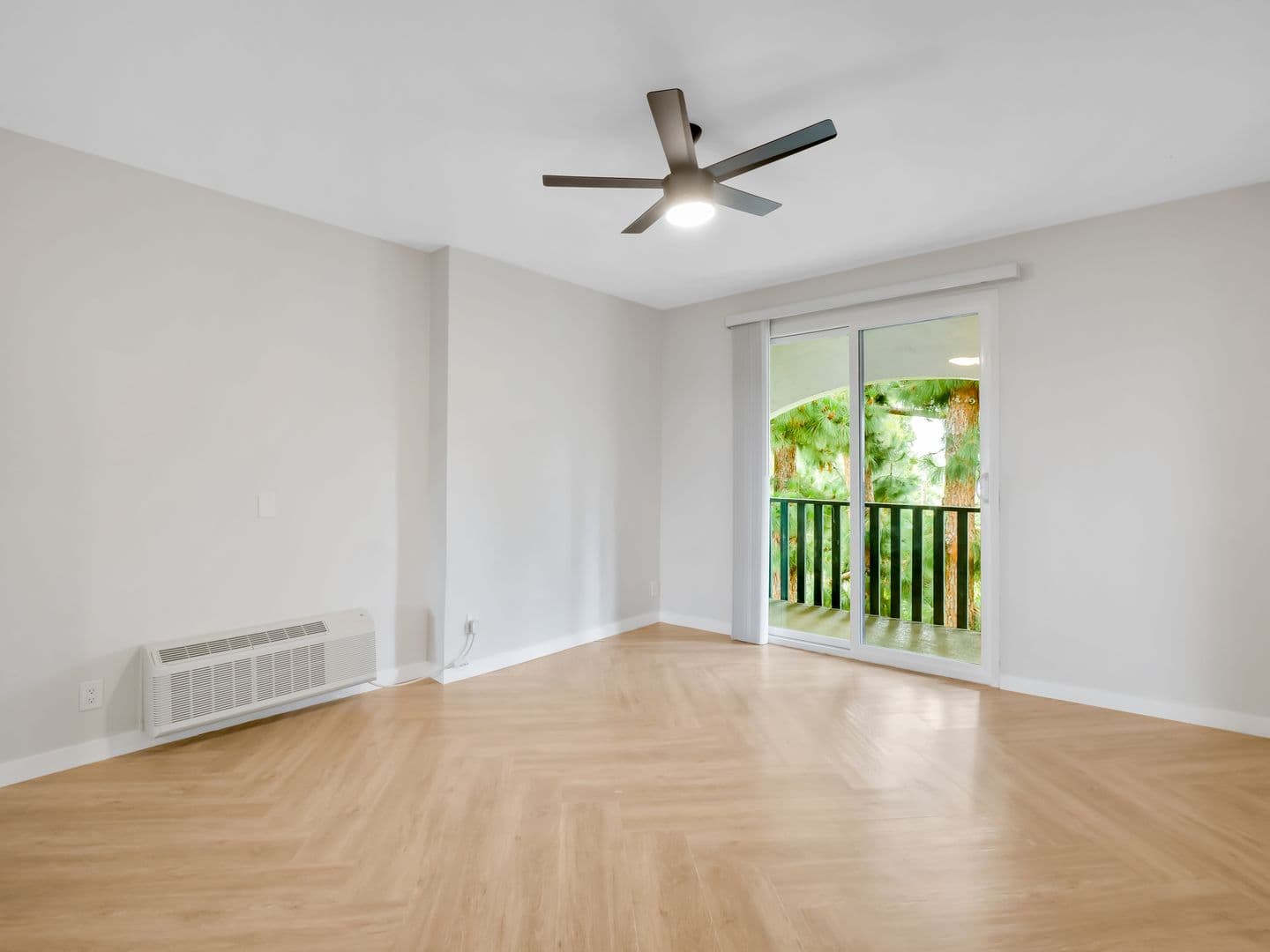 Culver City Apartment: 6175 Canterbury Drive