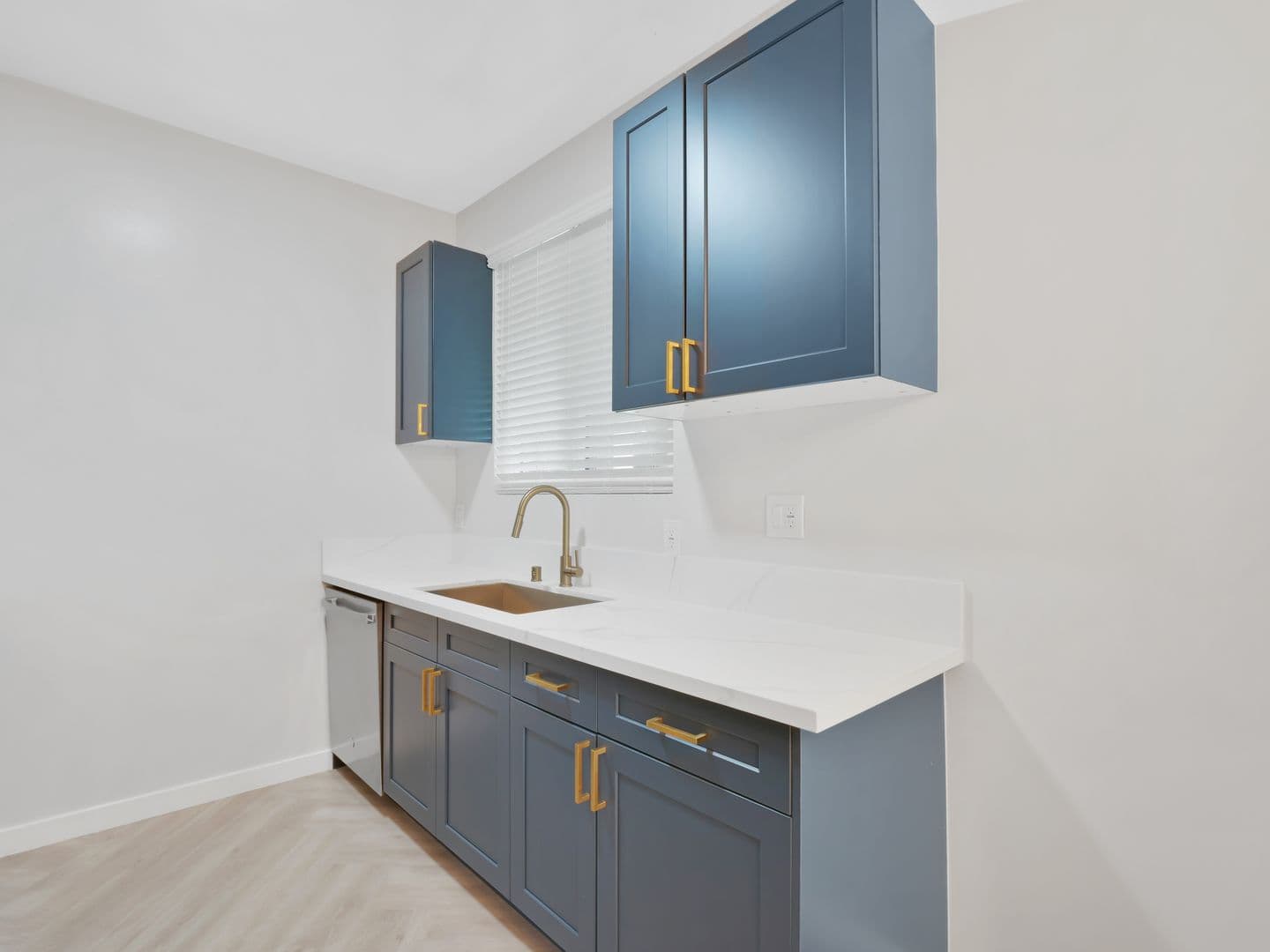 Culver City Apartment: 6175 Canterbury Drive