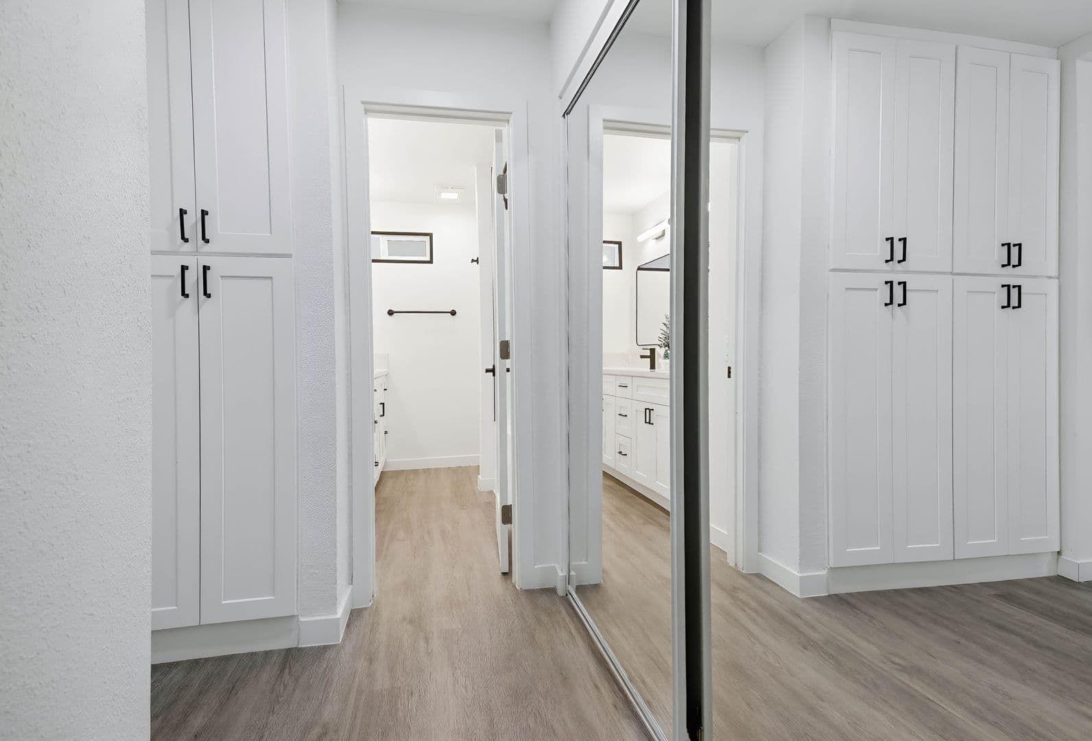 Anaheim Apartment: 2611 W. Baylor Circle