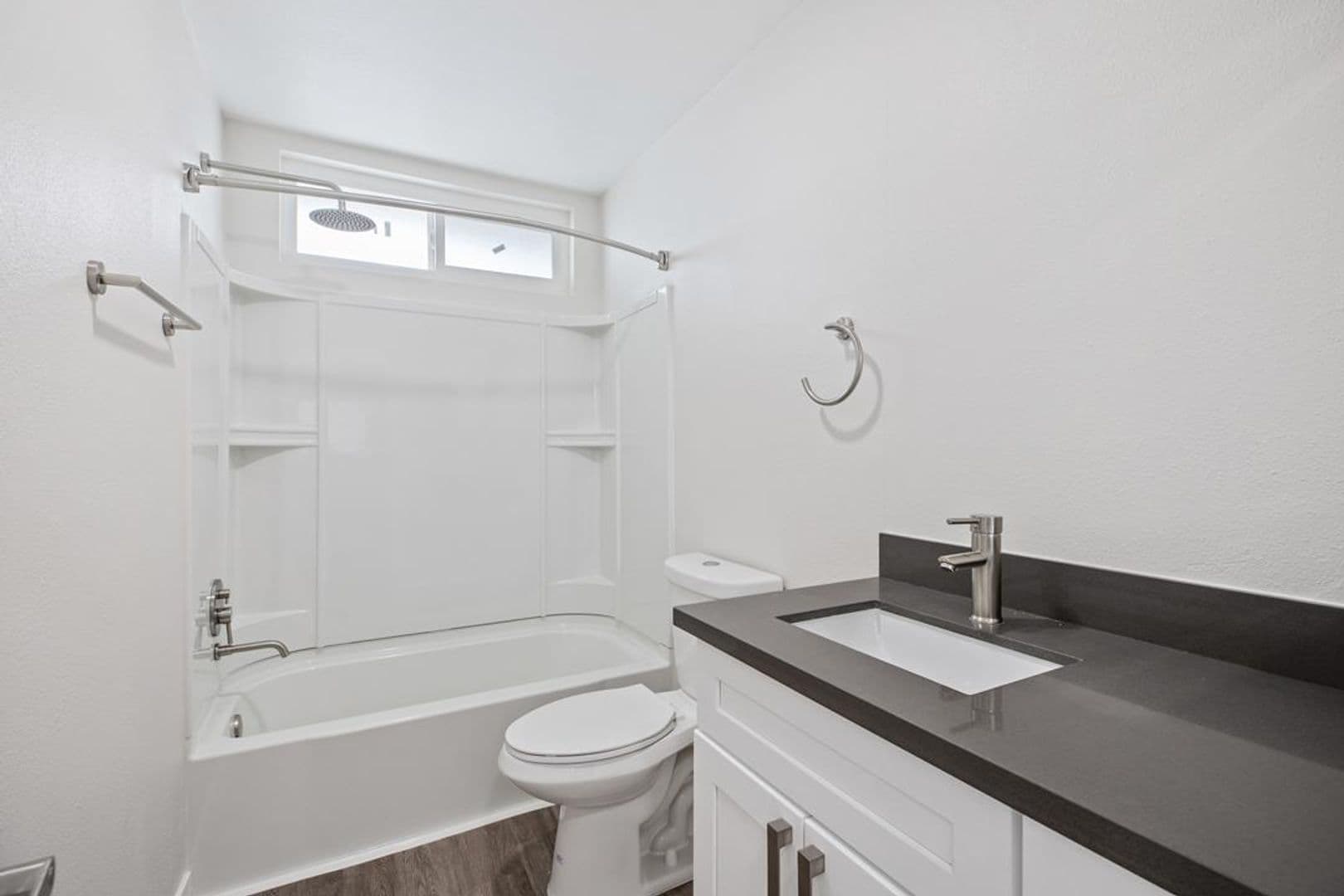 Gardena Apartment: 844 W. 164th Street