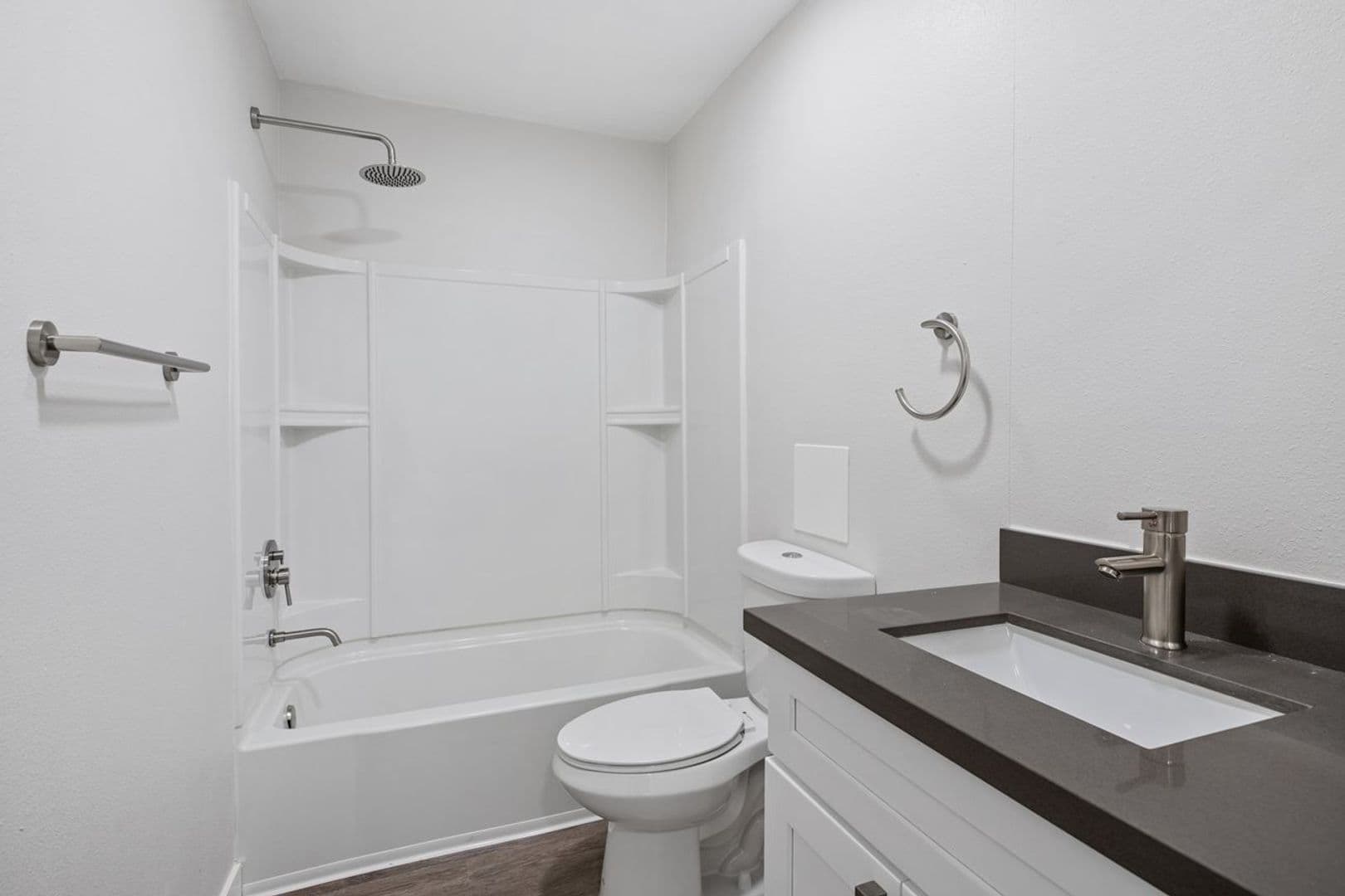 Gardena Apartment: 844 W. 164th Street