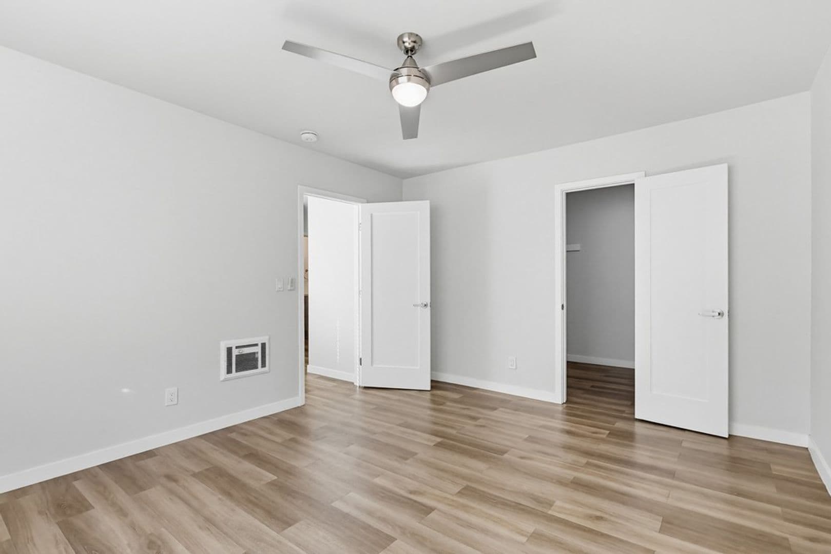 Lomita Apartment: 25829 Viana Avenue