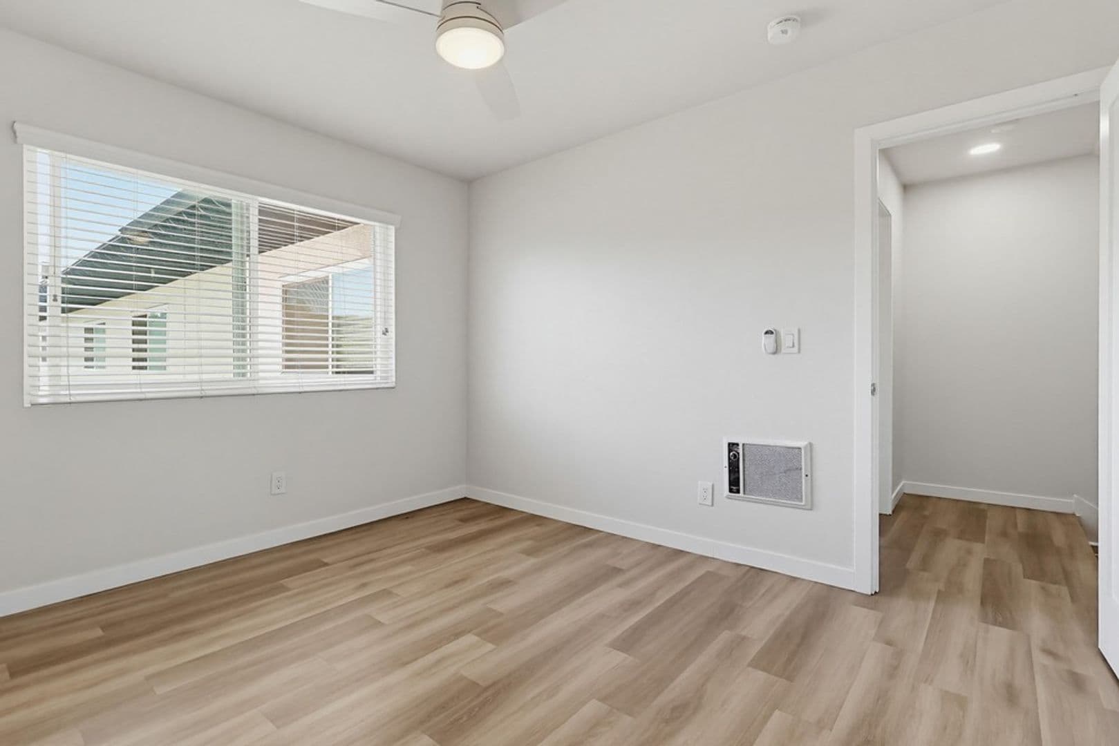 Lomita Apartment: 25829 Viana Avenue
