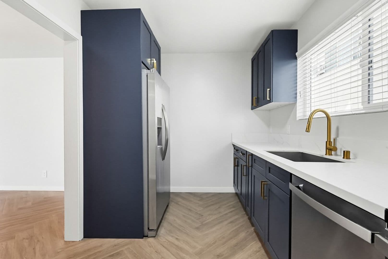 Culver City Apartment: 6175 Canterbury Drive