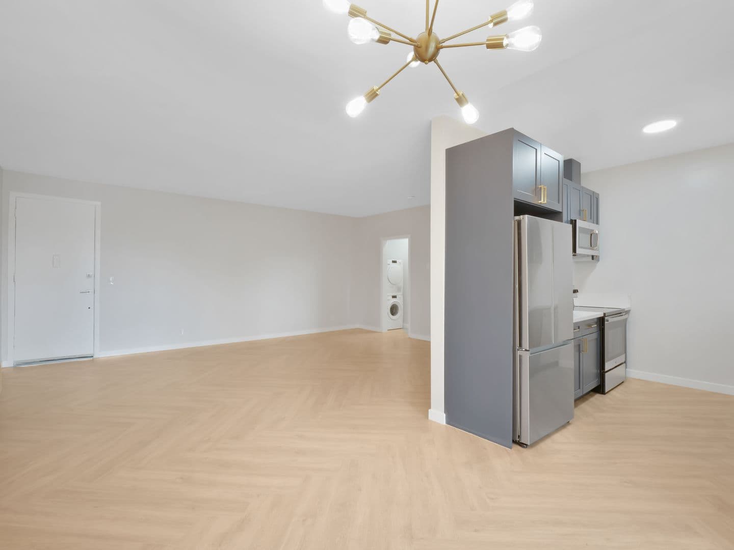Culver City Apartment: 6175 Canterbury Drive