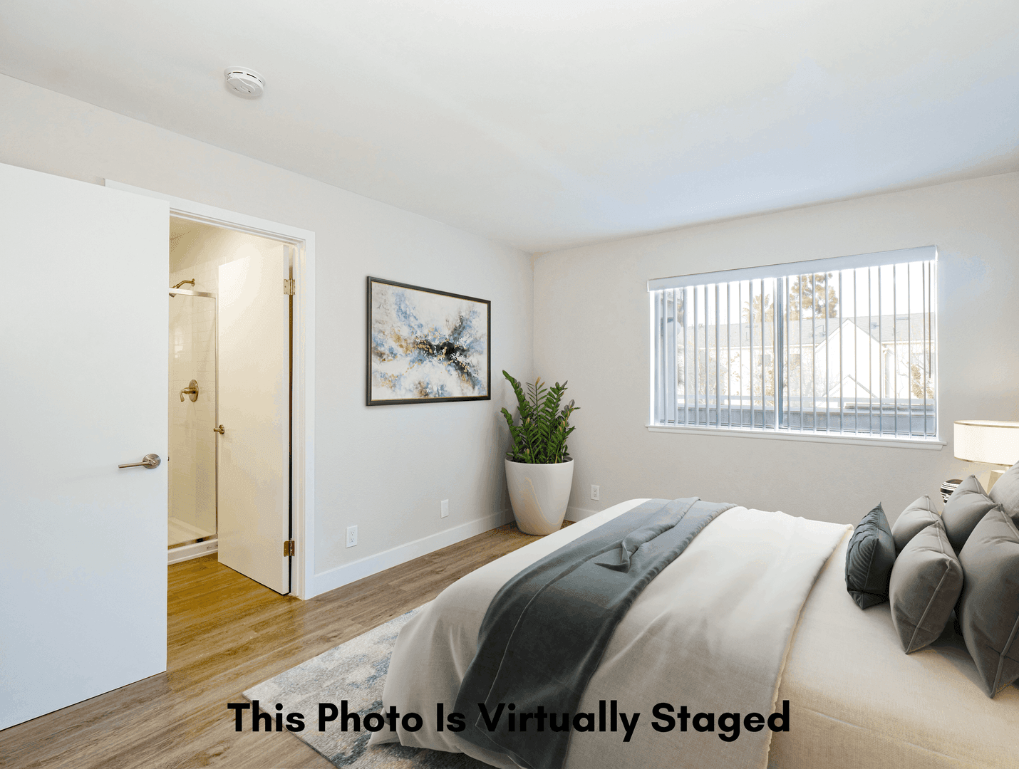 Los Angeles Apartment: 11208 South Western
