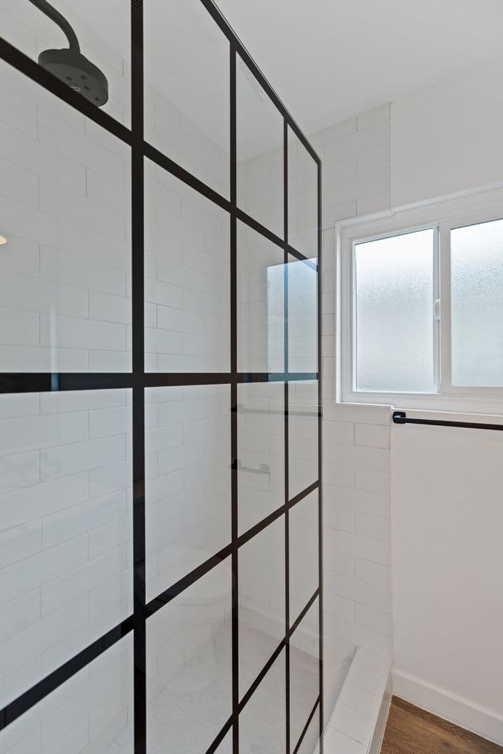 Los Angeles Apartment: 354-356 4th Avenue