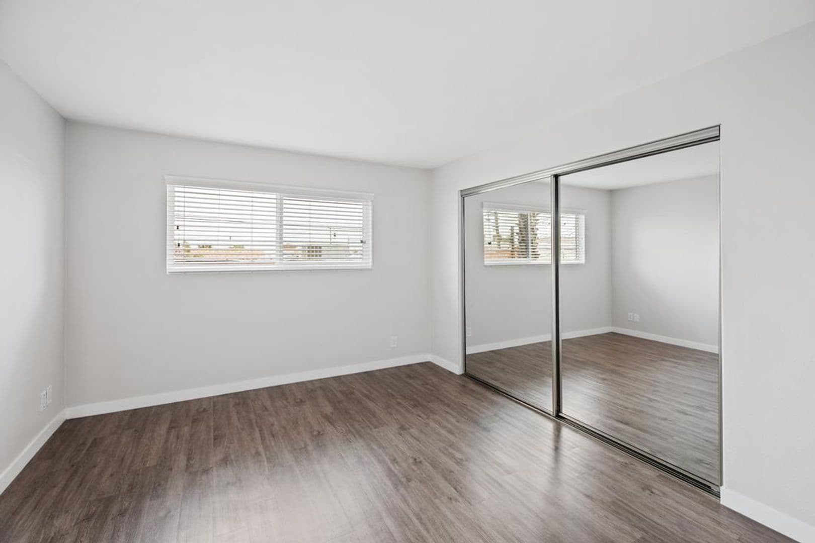 Gardena Apartment: 844 W. 164th Street