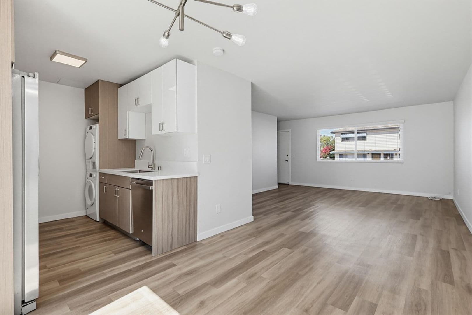 Lomita Apartment: 25829 Viana Avenue