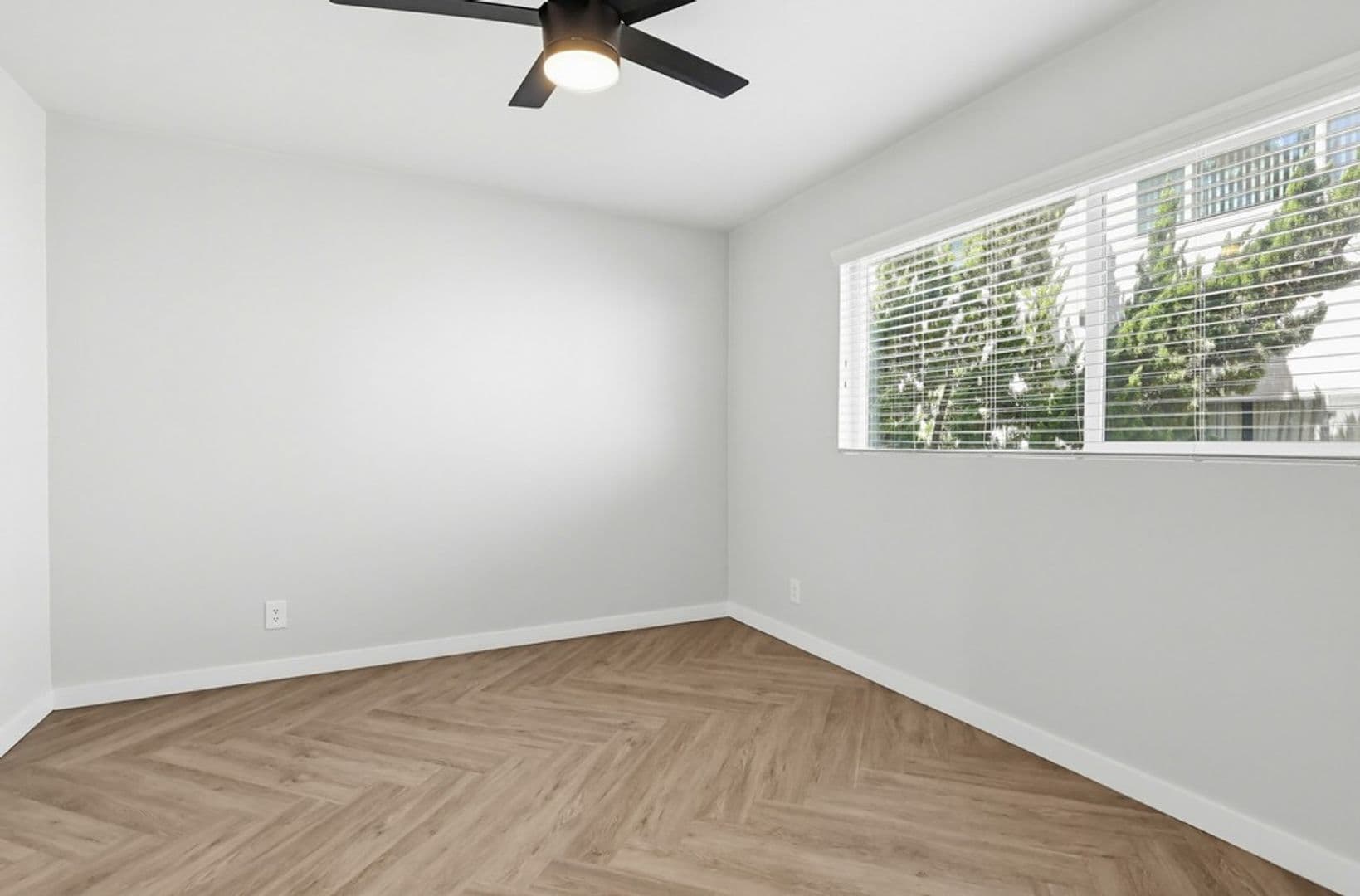 Culver City Apartment: 6175 Canterbury Drive