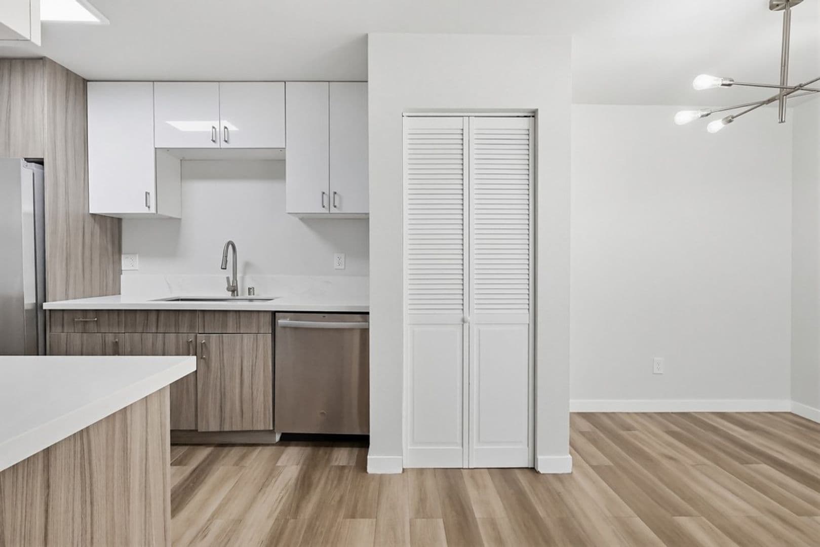 Lomita Apartment: 25829 Viana Avenue