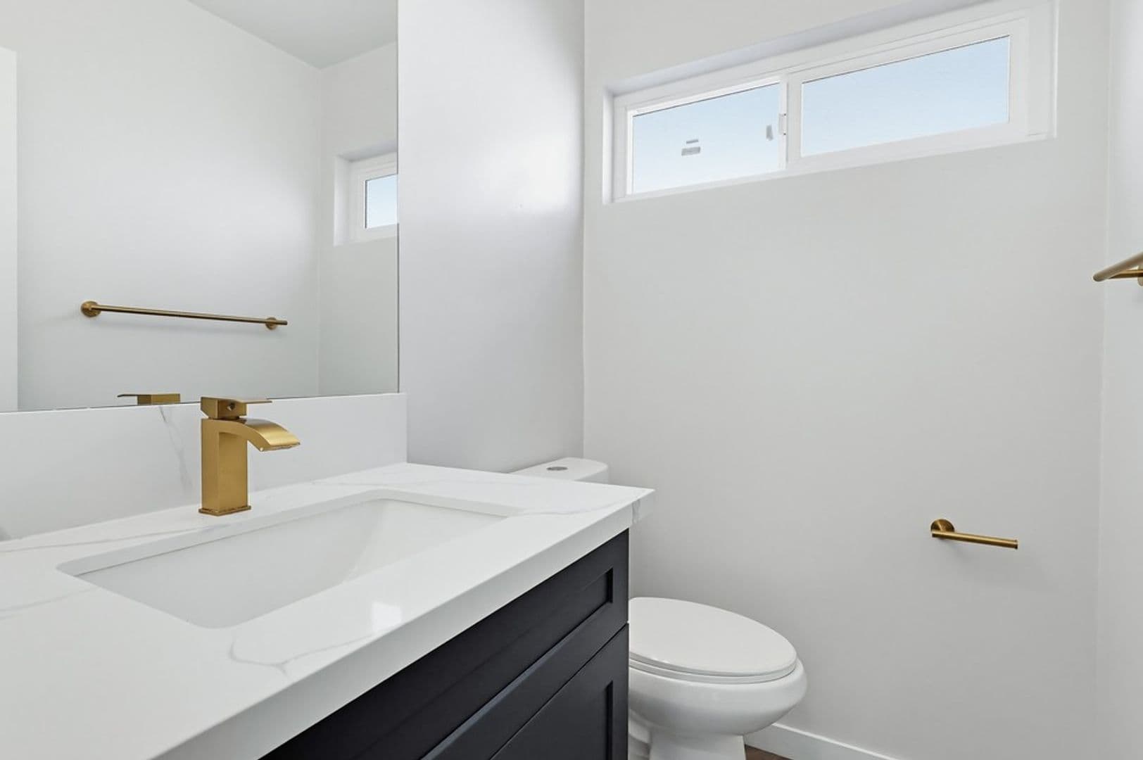 Culver City Apartment: 6175 Canterbury Drive