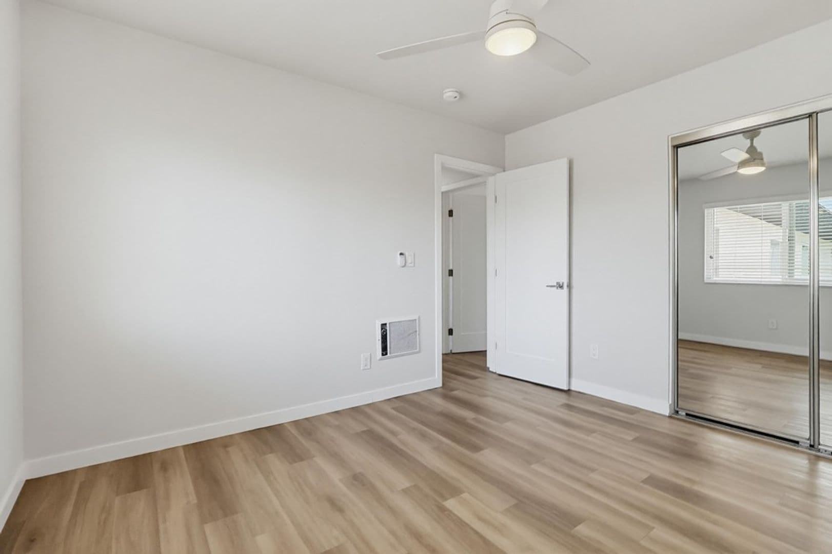 Lomita Apartment: 25829 Viana Avenue