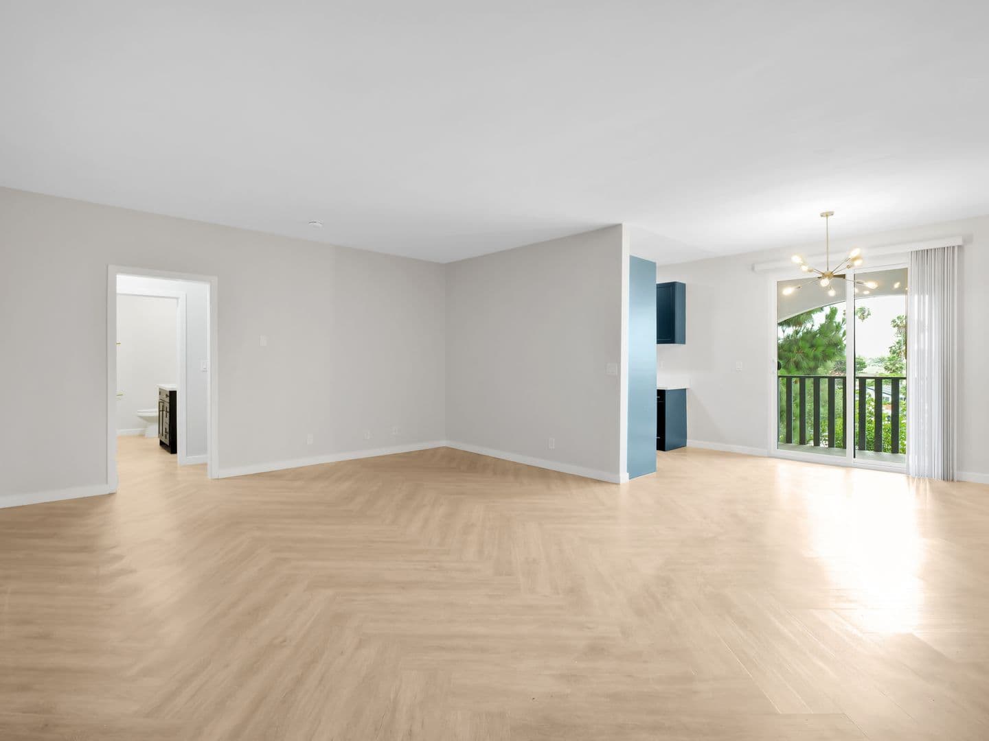 Culver City Apartment: 6175 Canterbury Drive