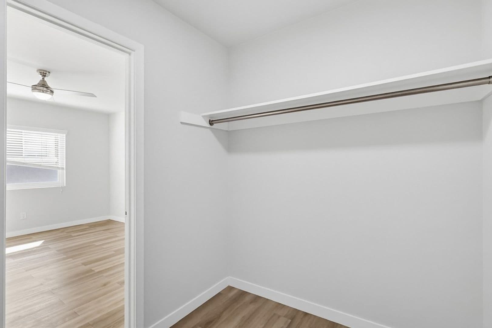 Lomita Apartment: 25829 Viana Avenue