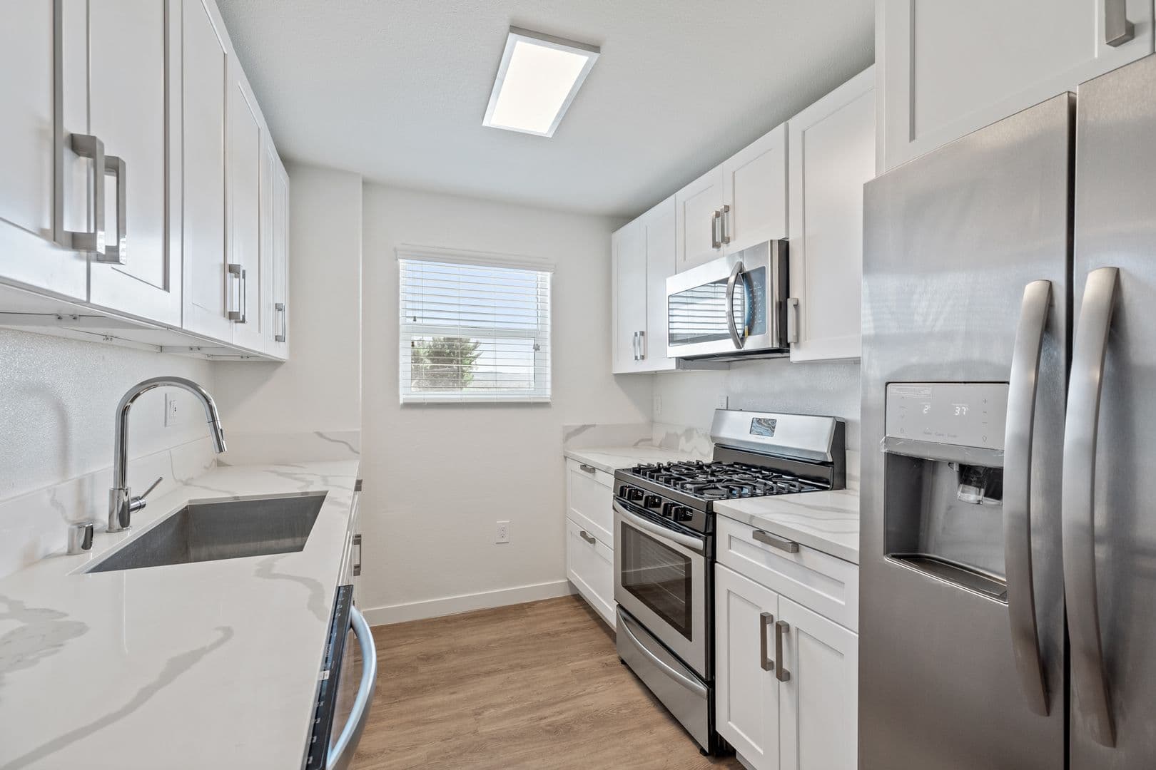 Northridge Apartment: 18425 Malden Street