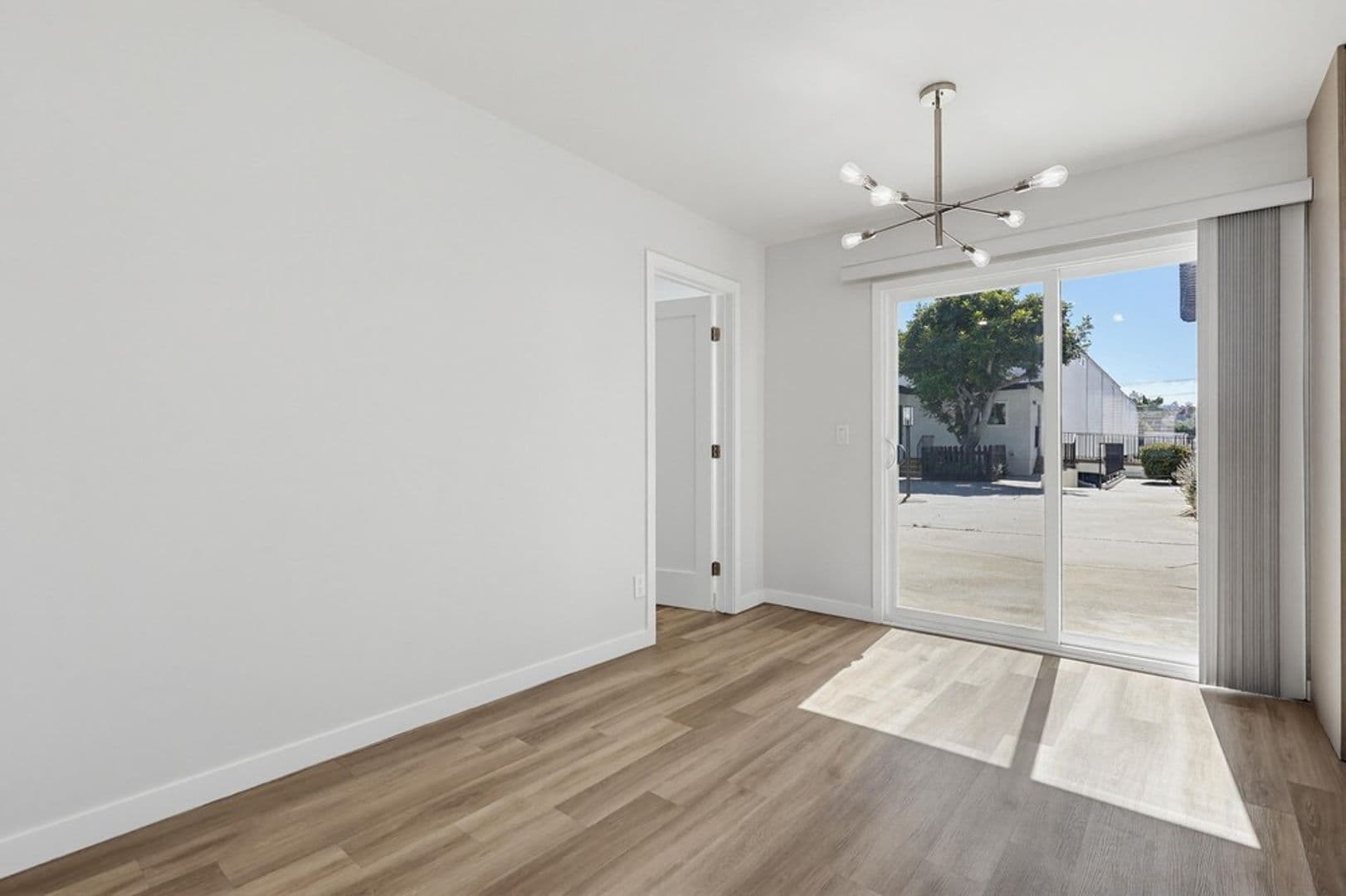 Lomita Apartment: 25829 Viana Avenue