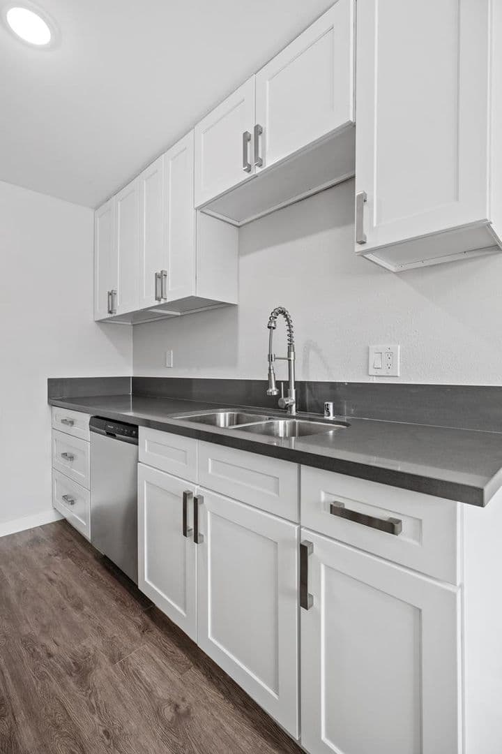 Gardena Apartment: 844 W. 164th Street