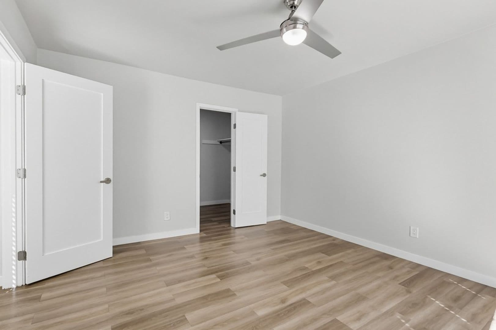 Lomita Apartment: 25829 Viana Avenue