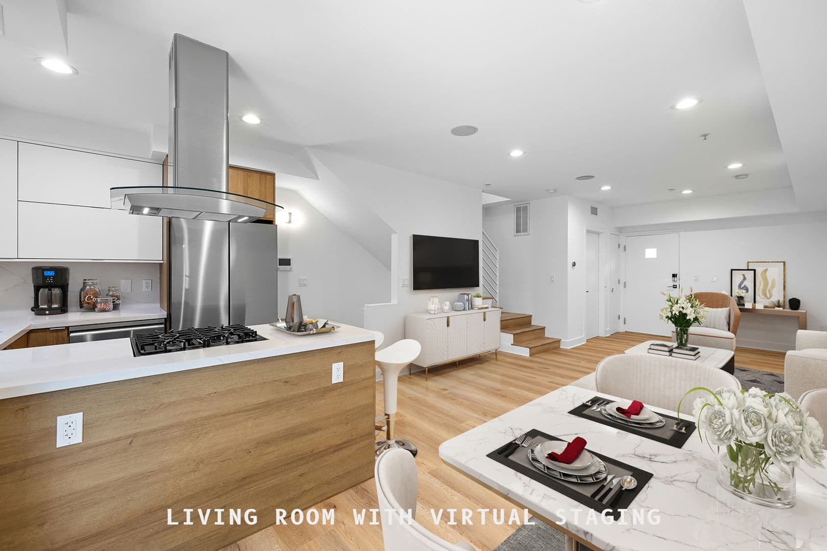 West Hollywood Apartment: 8833 Cynthia Street