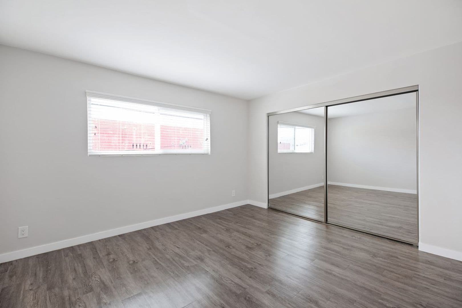 Gardena Apartment: 844 W. 164th Street