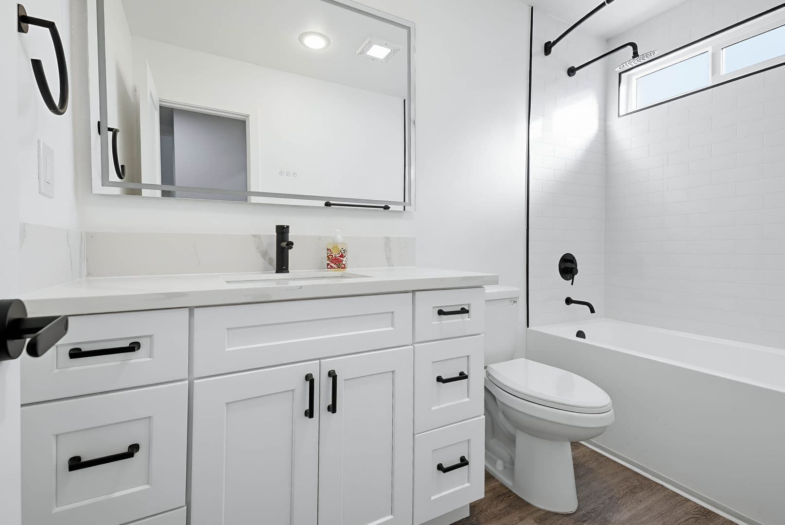 Anaheim Apartment: 2611 W. Baylor Circle