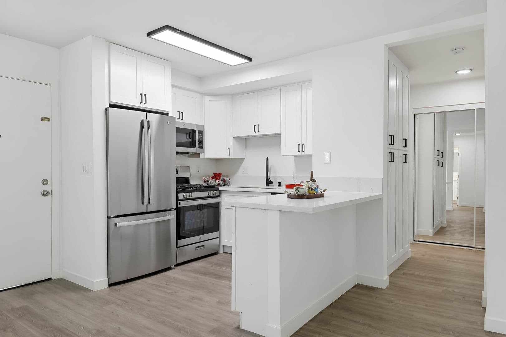 Anaheim Apartment: 2611 W. Baylor Circle
