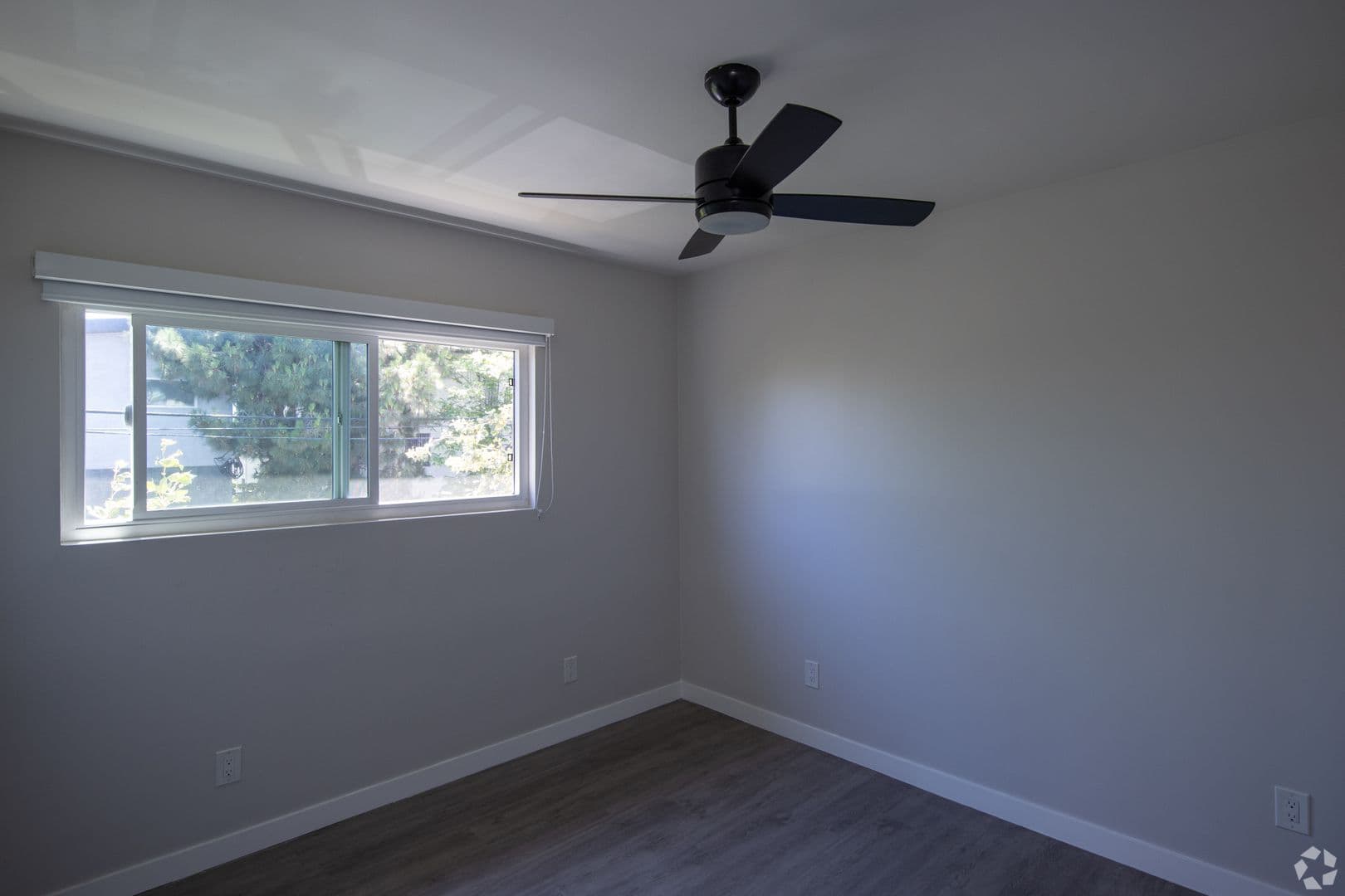 Los Angeles Apartment: 354-356 4th Avenue