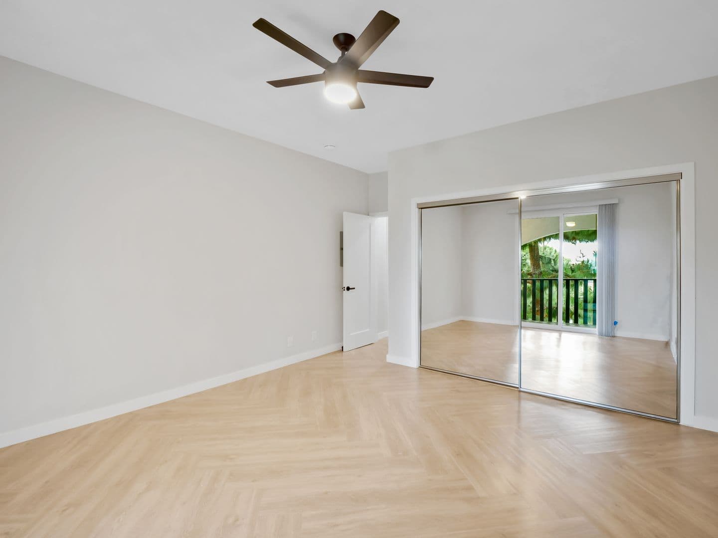 Culver City Apartment: 6175 Canterbury Drive