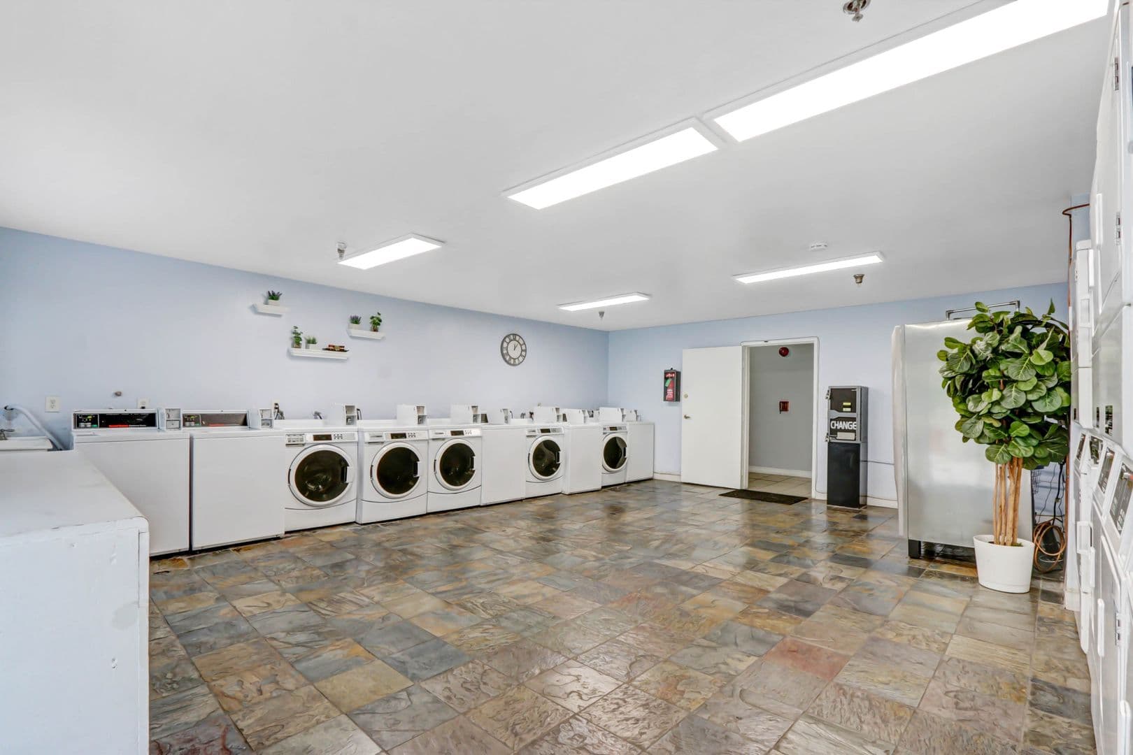 Los Angeles Apartment: 369 S. Columbia Avenue