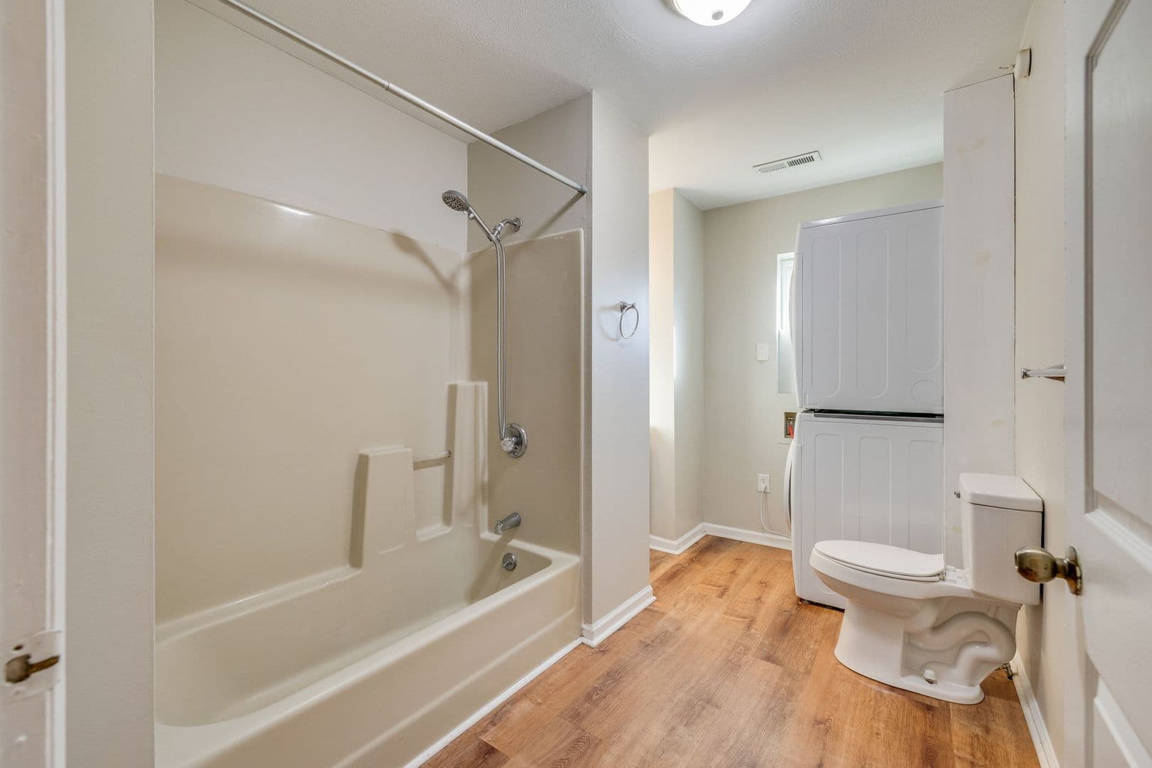 Kingsport Apartment: 2000 Netherland Inn Rd