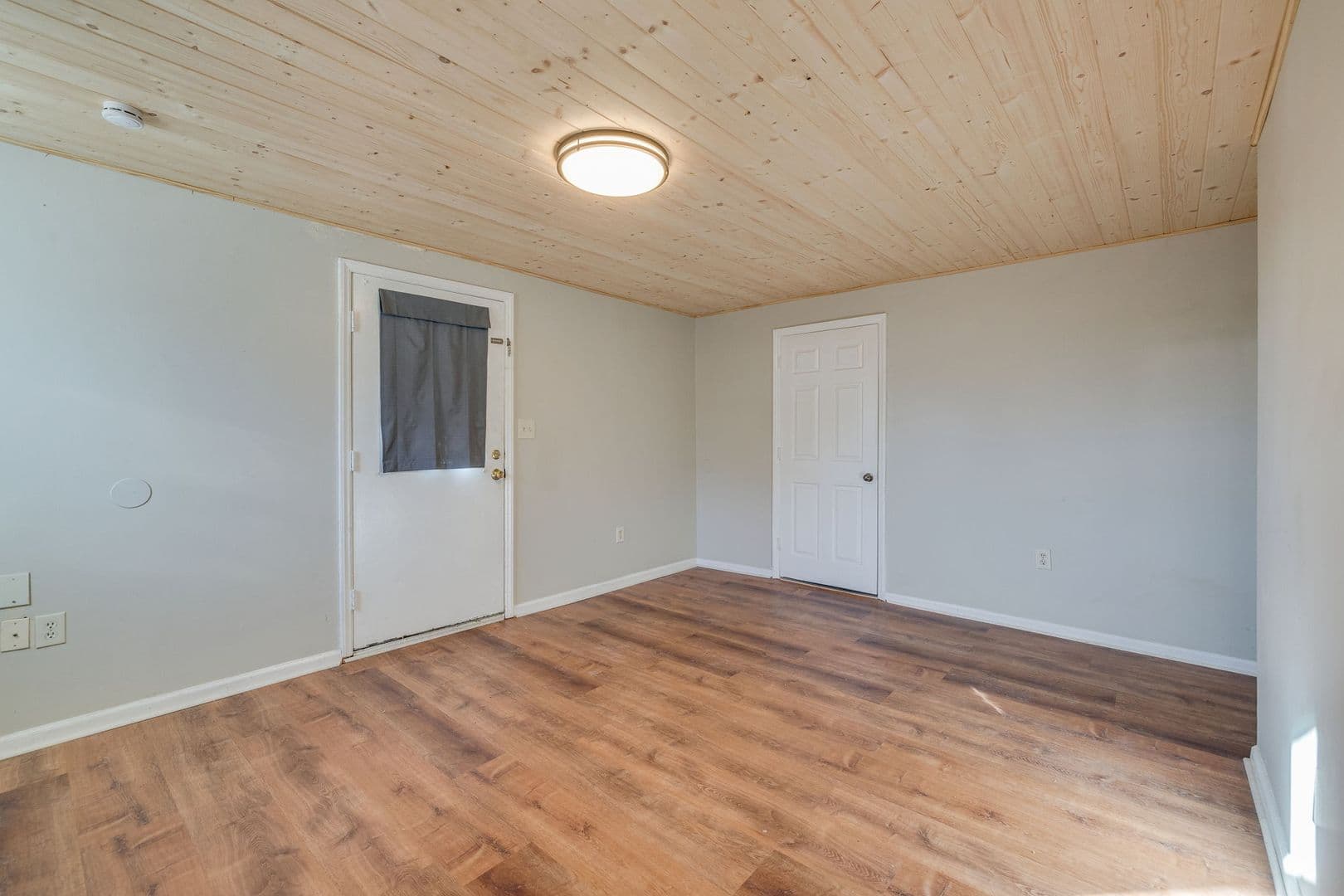 Kingsport Apartment: 2000 Netherland Inn Rd