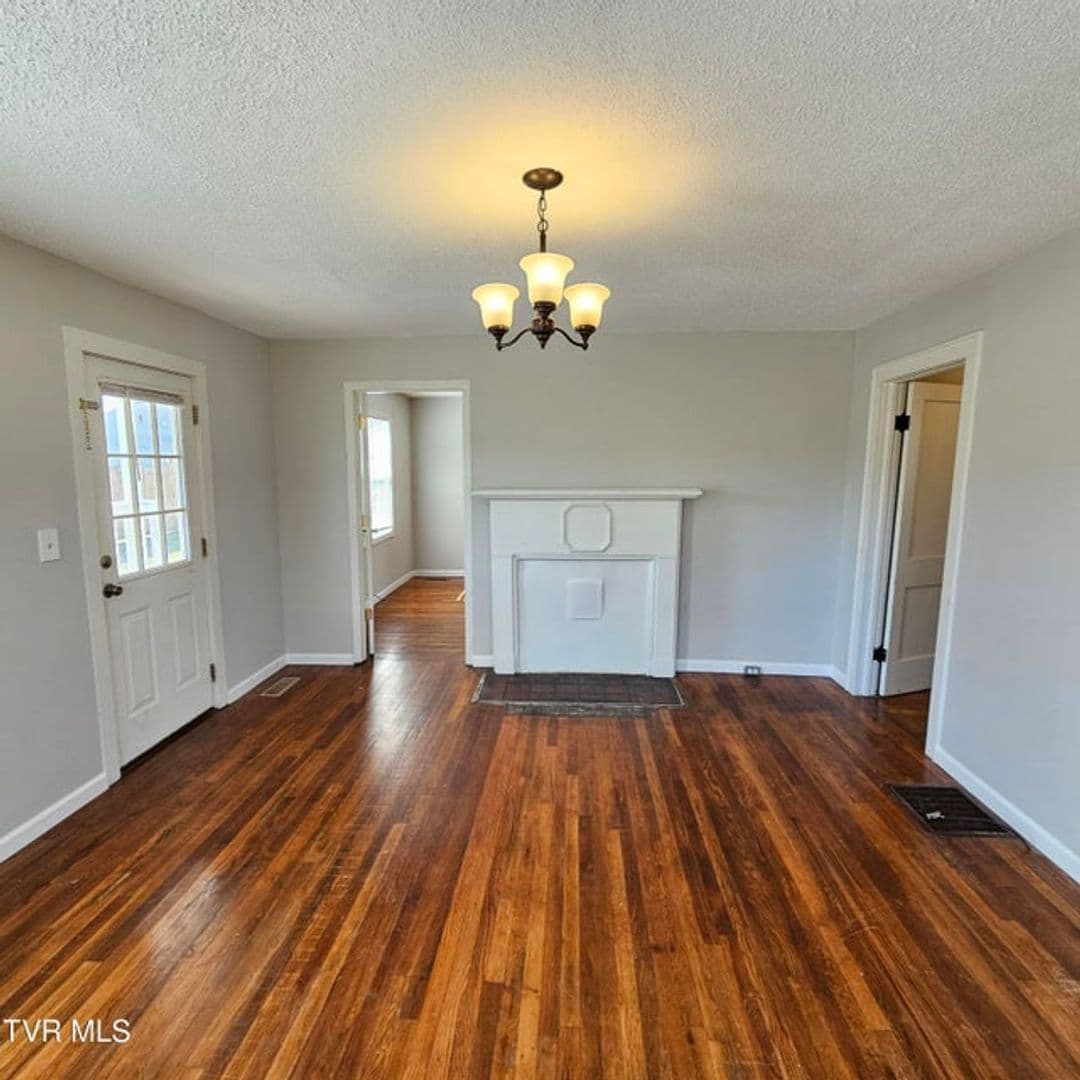 Elizabethton House: 707 S 2nd Street