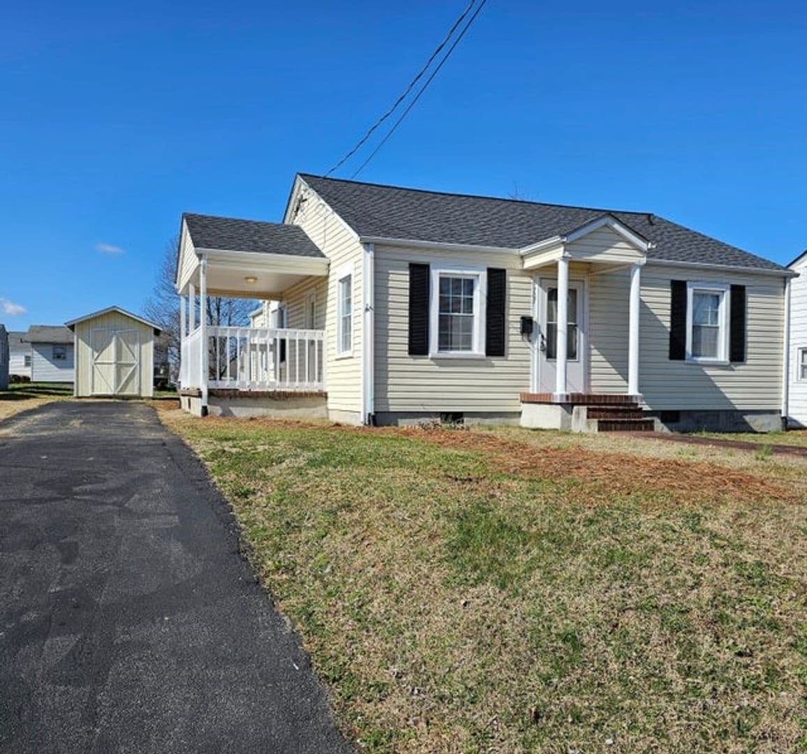 Elizabethton House: 707 S 2nd Street